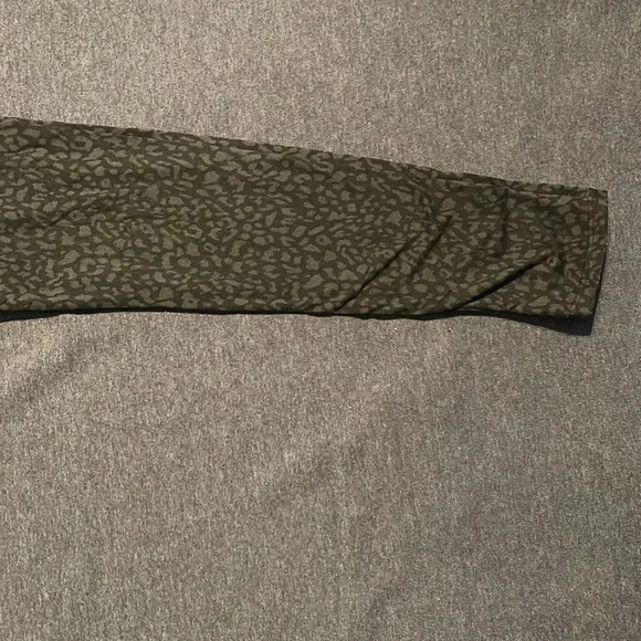 Yummy Leopard print black and grey bodysuit - Picture 7 of 12